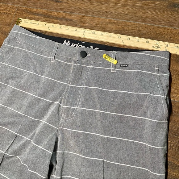 Hurley porter gray striped shorts size 36 - Picture 2 of 6
